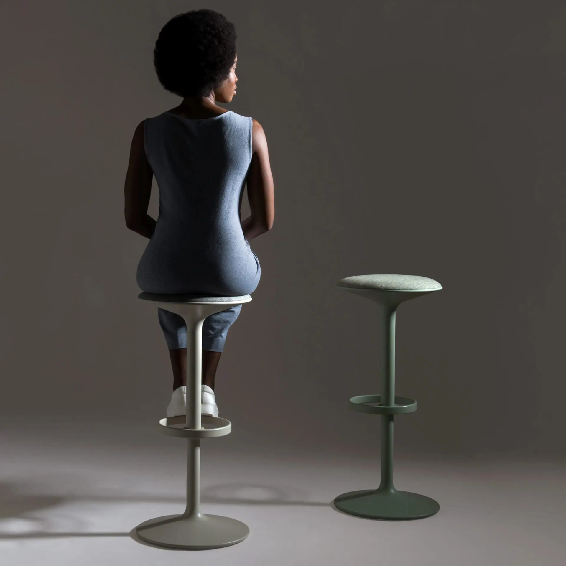 andreu-world-hula-stool01