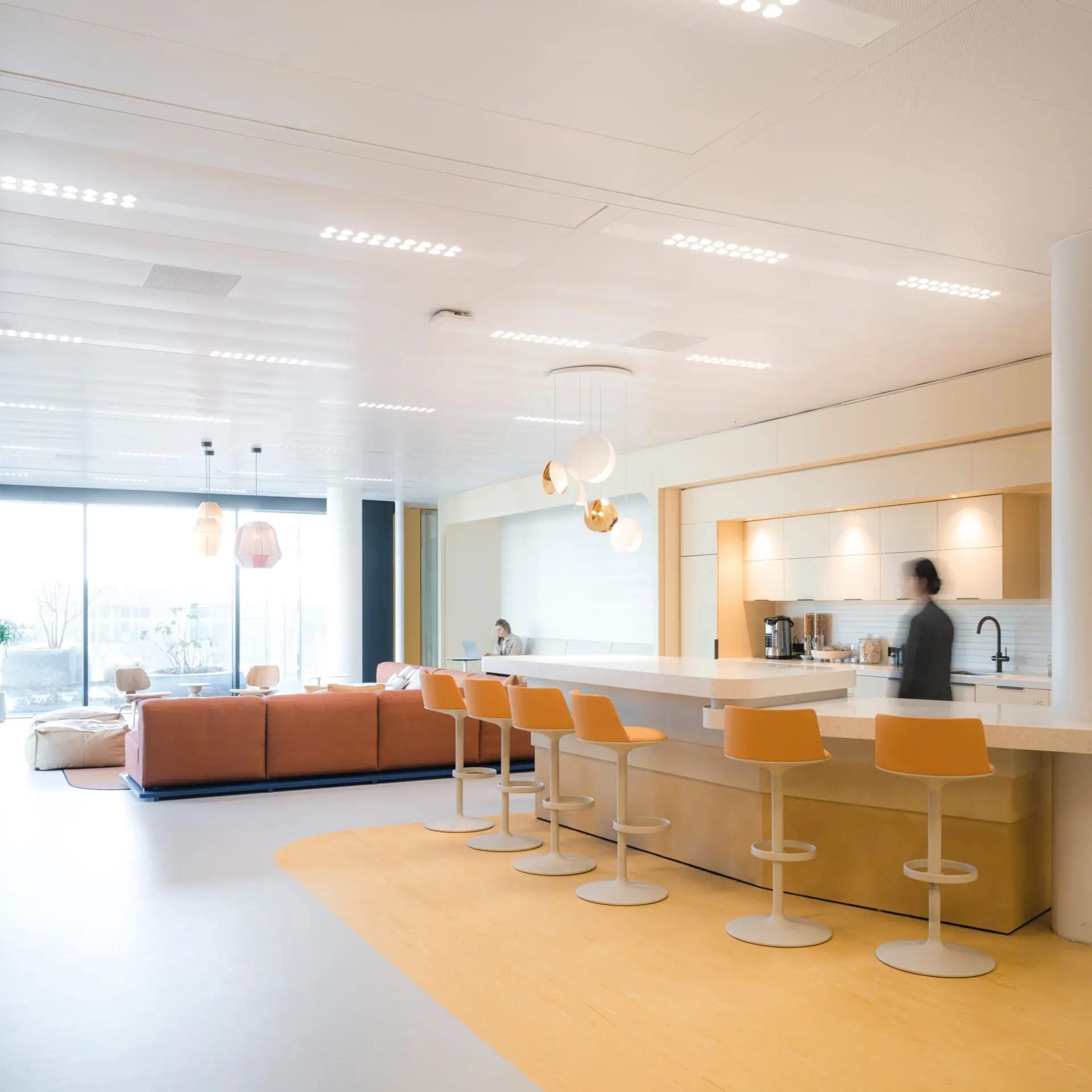 andreu-world-hula-stool05