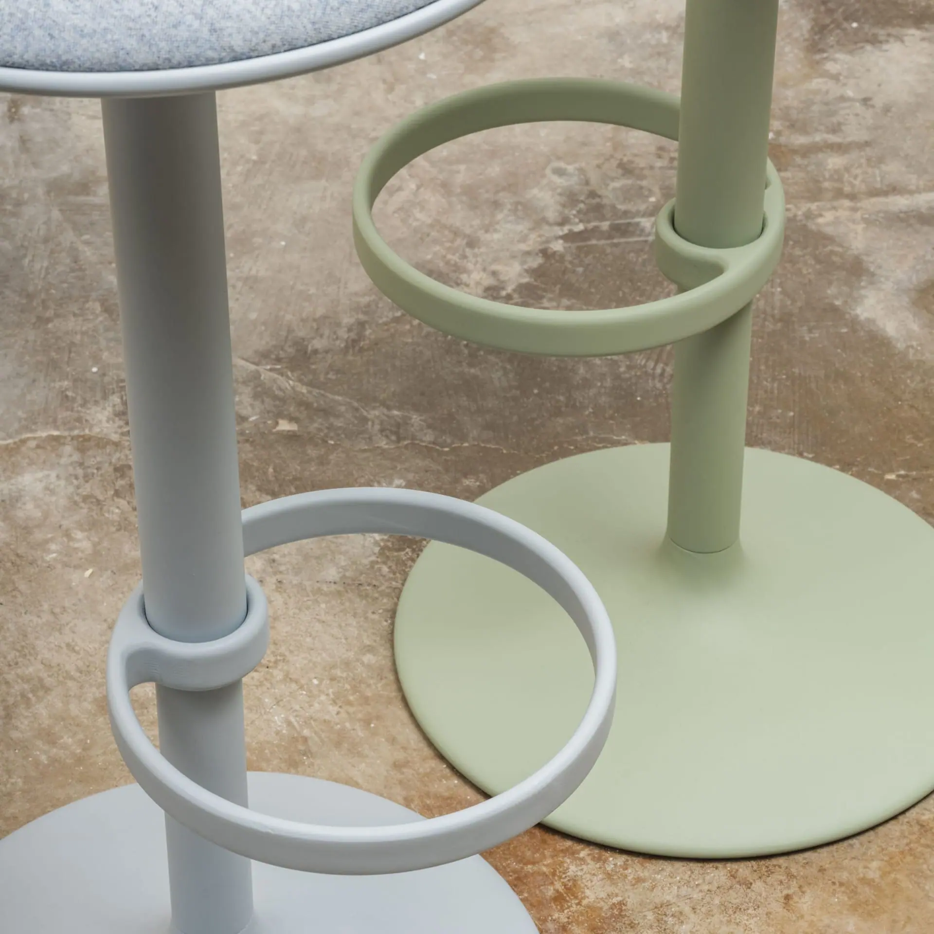 andreu-world-hula-stool07