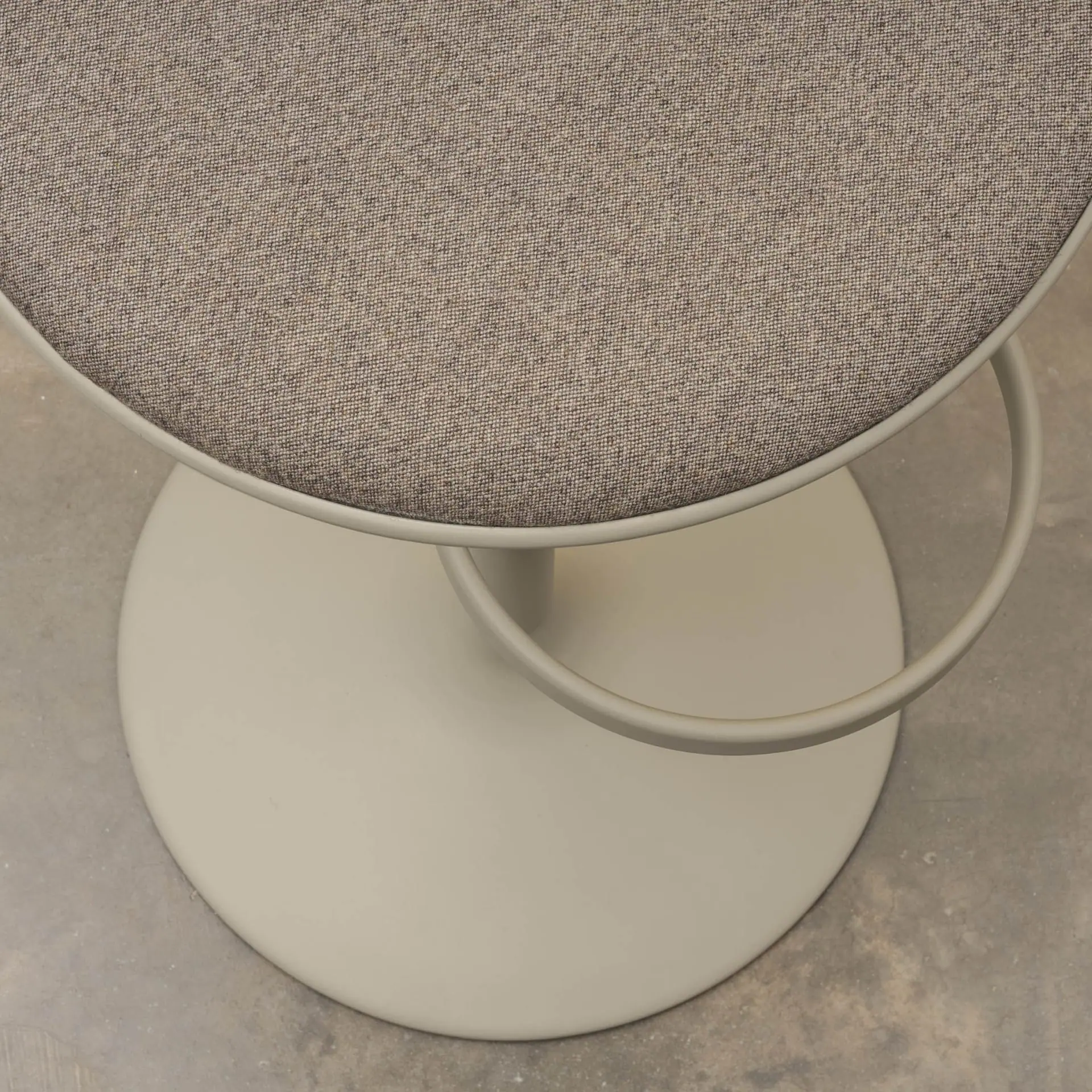 andreu-world-hula-stool09