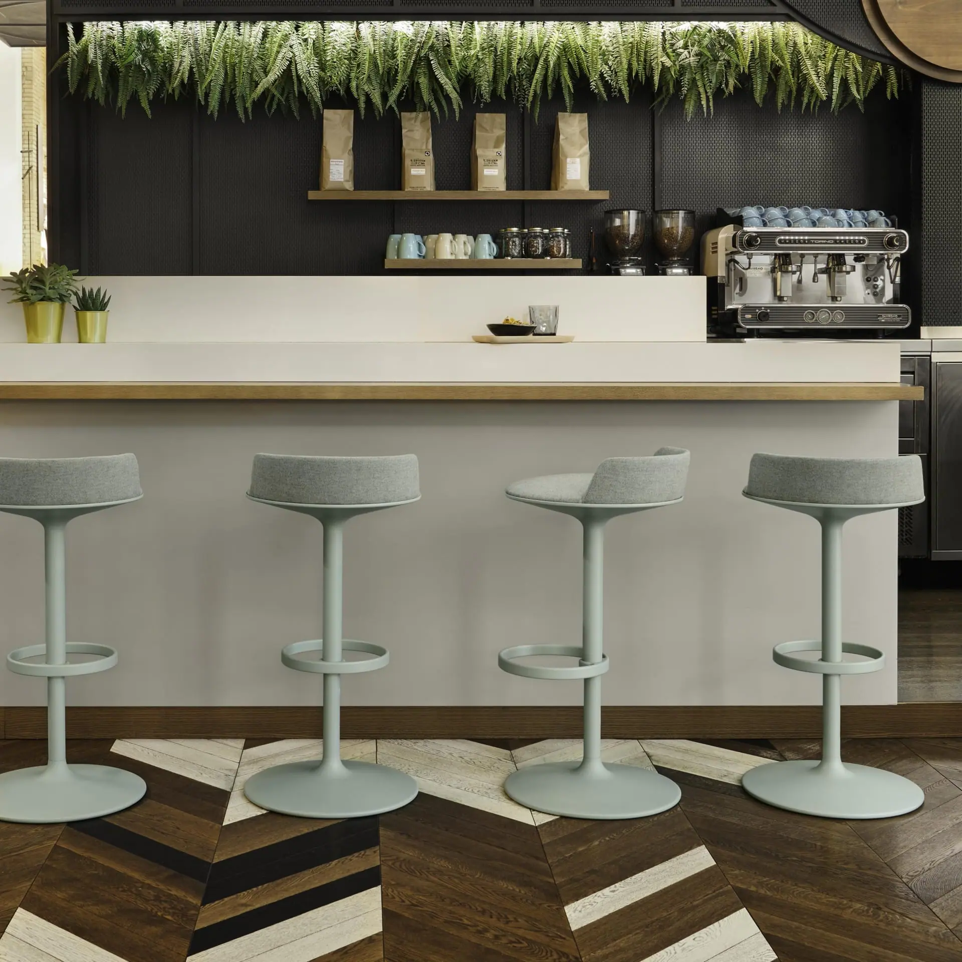 andreu-world-hula-stool12