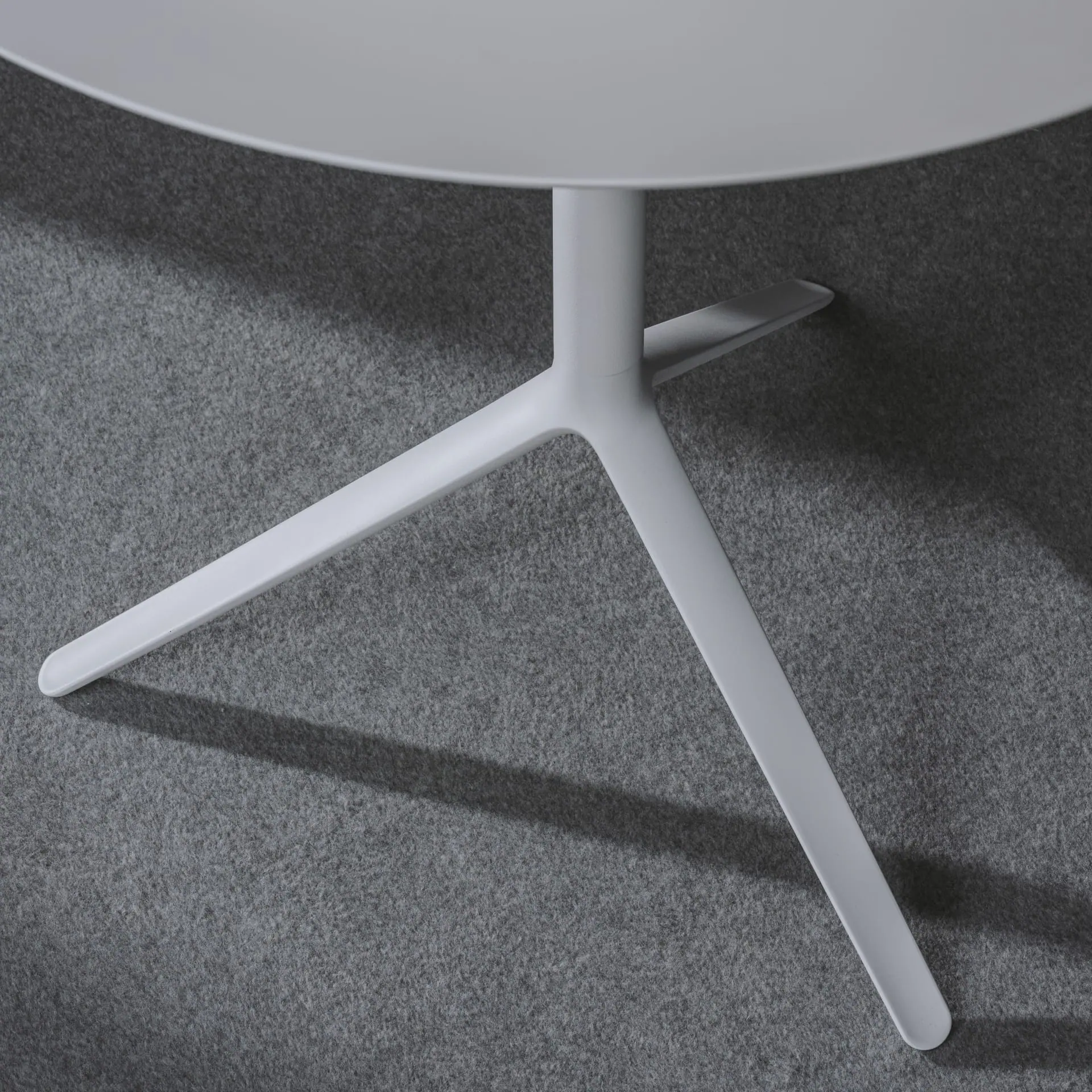andreu-world-triada-table03
