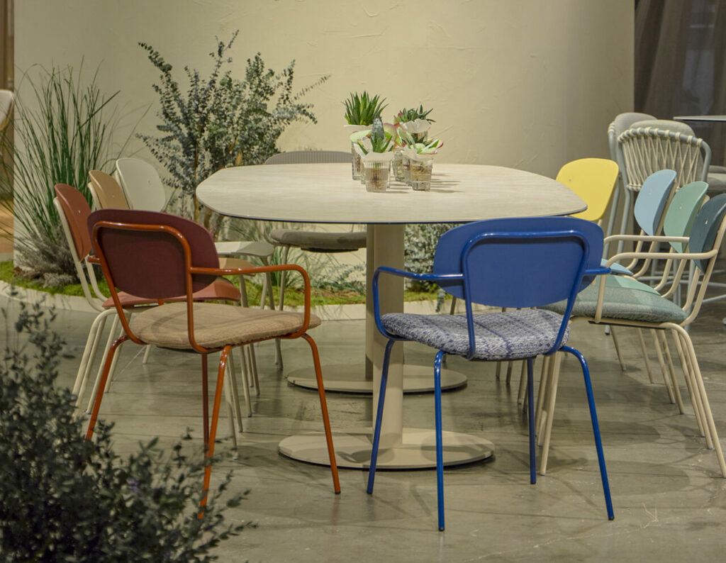 VAIREA Chair Collection | Yonoh Studio | MUSOLA