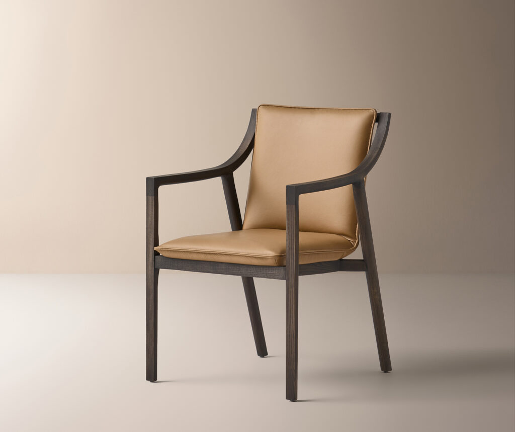 Metropolis Chair, Alexandra