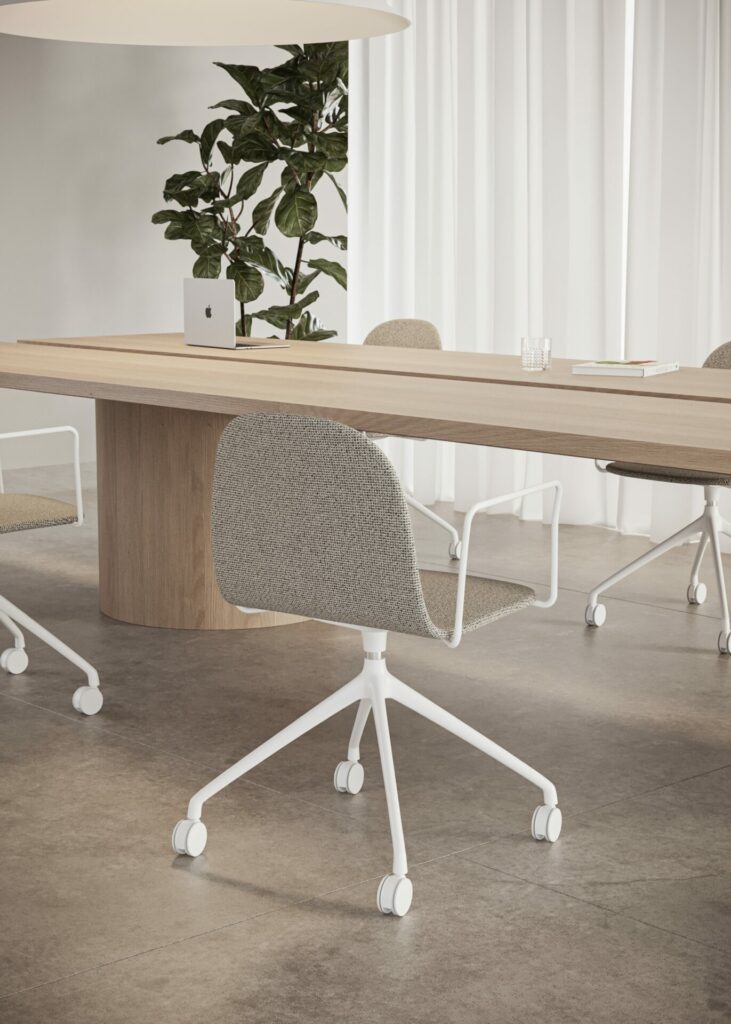 TERRA SWIVEL Armchair by OMELETTE Editions
