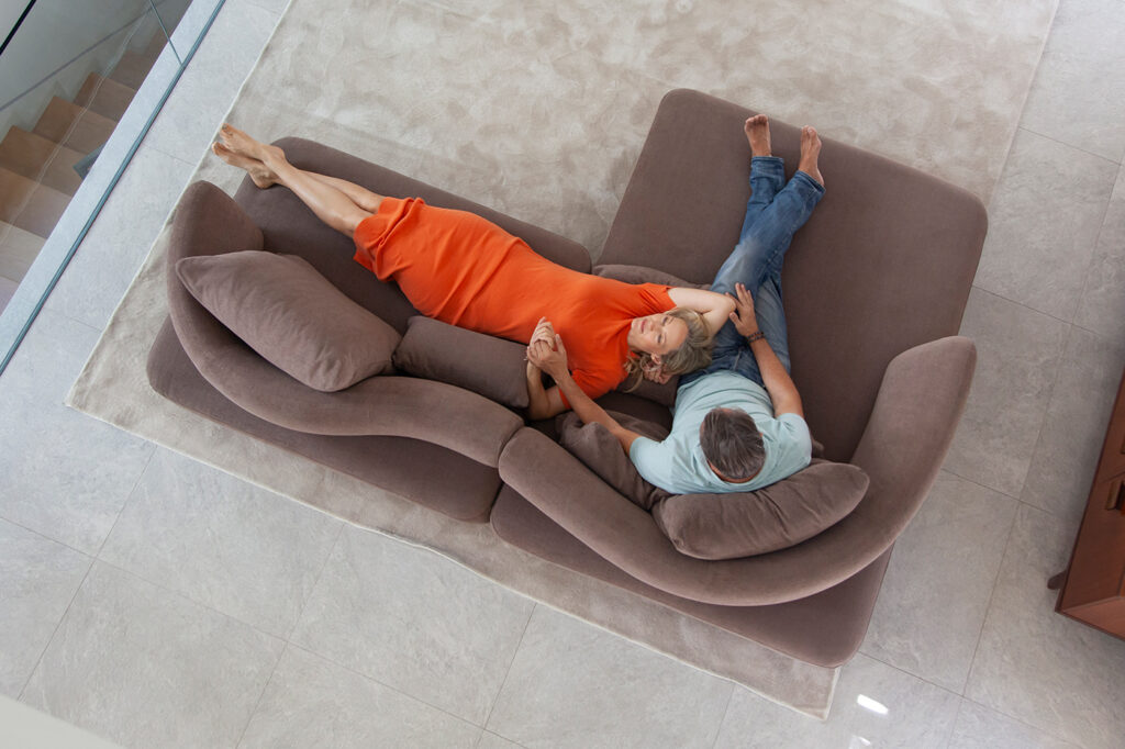BLOOM sofa, Fama
