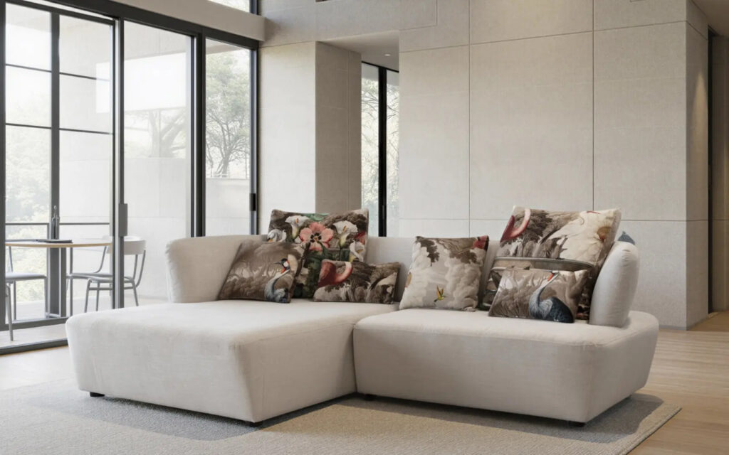 Bloom sofa, Fama